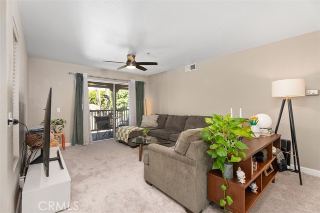 Detail Gallery Image 5 of 25 For 2800 Keller Dr #309,  Tustin,  CA 92782 - 2 Beds | 2 Baths