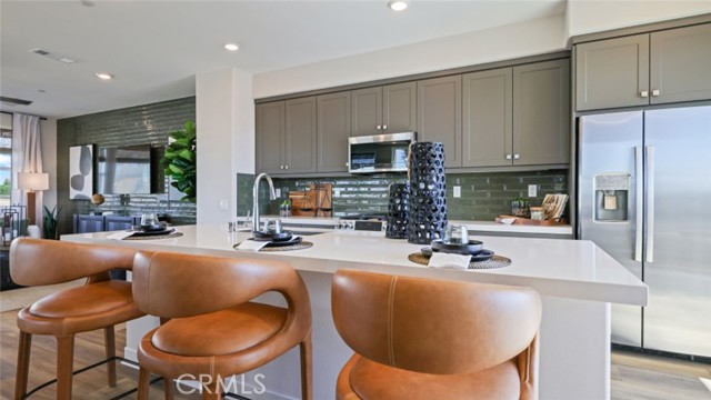 Detail Gallery Image 1 of 1 For 1627 W Lincoln Ave #101,  Anaheim,  CA 92801 - 3 Beds | 2/2 Baths