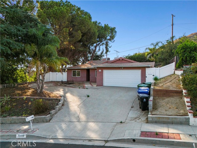 10685 Ledeen Dr, Lakeview Terrace, CA 91342