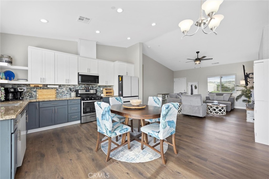 05Ba4Ae2 E202 4816 B6Bb E77Be196B37A 9907 Turning Leaf, Bakersfield, Ca 93306 &Lt;Span Style='BackgroundColor:transparent;Padding:0Px;'&Gt; &Lt;Small&Gt; &Lt;I&Gt; &Lt;/I&Gt; &Lt;/Small&Gt;&Lt;/Span&Gt;