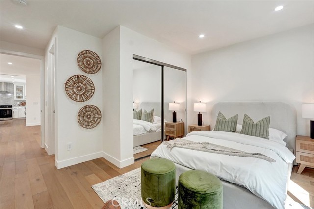 Detail Gallery Image 14 of 49 For 6852 6854 Atoll Avenue, North Hollywood,  CA 91605 - 4 Beds | 4 Baths