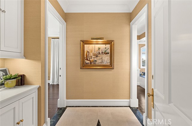 Primary bedroom foyer