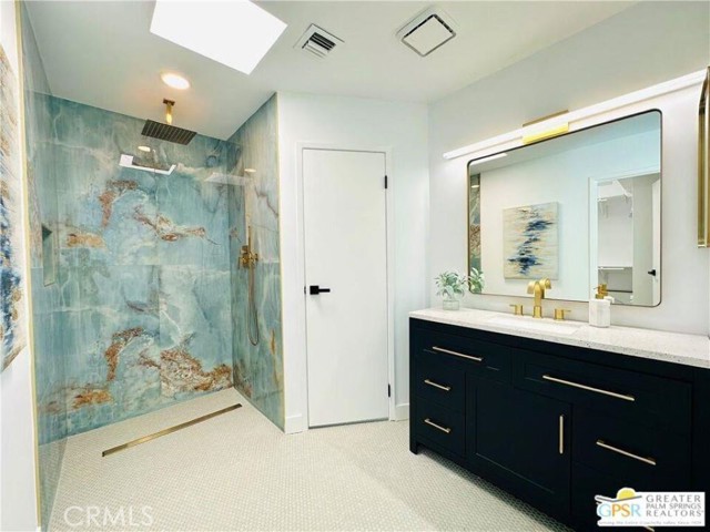 1980 E Rochelle Road, Palm Springs CA: https://media.crmls.org/medias/05bc0deb-f608-4a30-a53d-ae7cd9383f2f.jpg