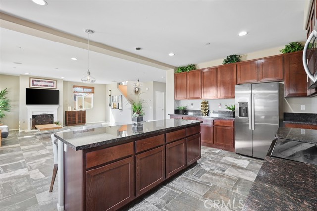 Detail Gallery Image 4 of 17 For 27943 Aidan Cir, Moreno Valley,  CA 92555 - 3 Beds | 2/1 Baths