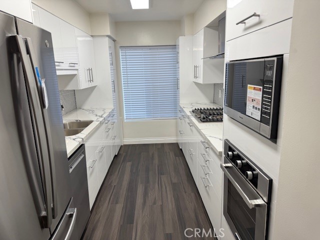 Detail Gallery Image 6 of 21 For 434 S Canon #202,  Beverly Hills,  CA 90212 - 1 Beds | 2 Baths