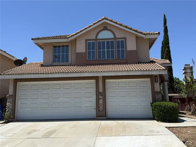 14041 Catalina Court, Fontana CA: https://media.crmls.org/medias/05be53d1-9b7e-4ef6-85fd-38027c6d6dbe.jpg