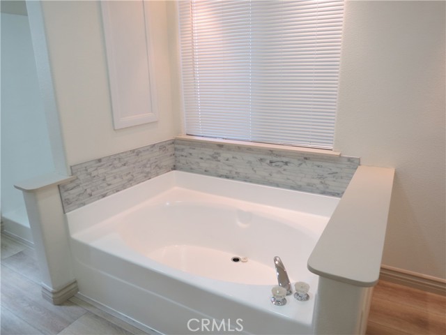 601 N Kirby Street, Hemet CA: https://media.crmls.org/medias/05bf215c-34e4-46bc-afab-d00385ef62d1.jpg