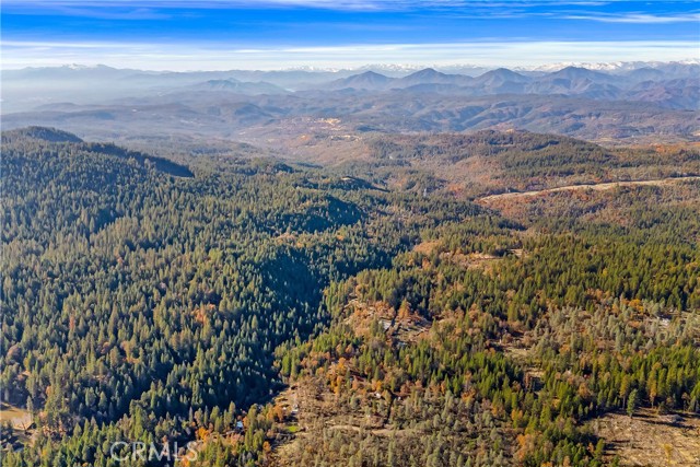 1 Stagecoach Drive, Oak Run CA: https://media.crmls.org/medias/05bff7d4-91da-4b5d-a92e-94f1c5e87918.jpg