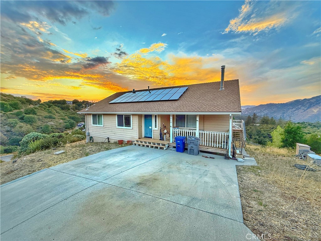 3210 Oakwood Drive