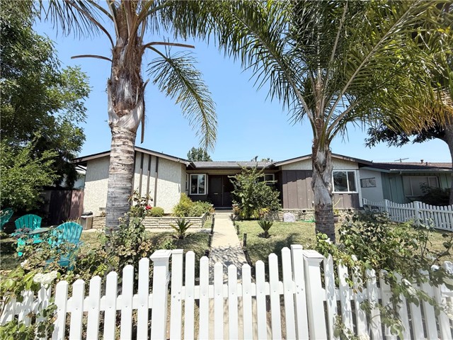 23233 Vanowen Street, West Hills CA: https://media.crmls.org/medias/05c13eac-dfc9-4f0f-862a-bf9f30bbf764.jpg