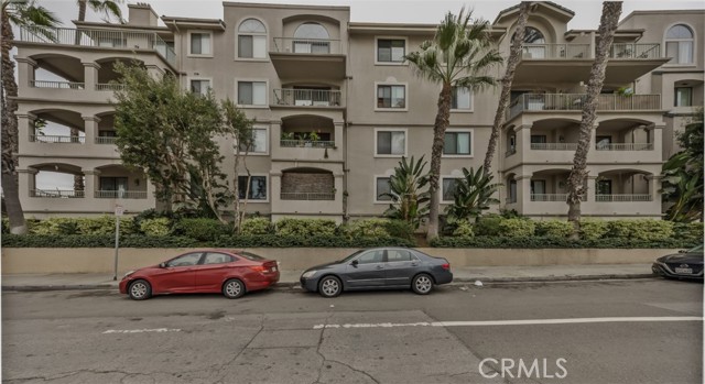 555 Maine Avenue, Long Beach CA: https://media.crmls.org/medias/05c1d8aa-0593-4f1d-ac1f-8452d1499ed9.jpg
