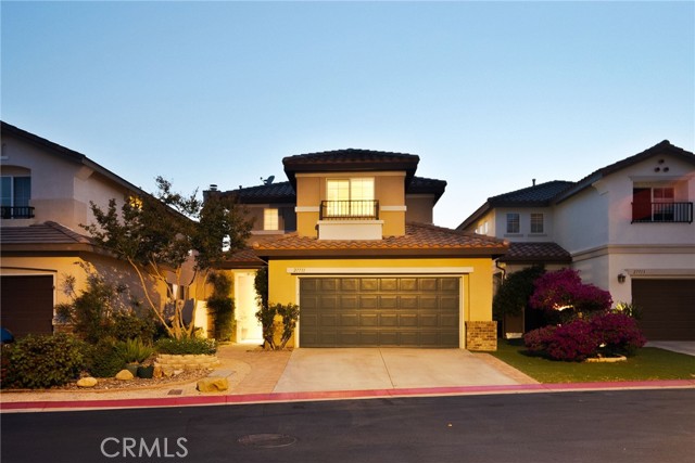 27711 Adonis Lane, Canyon Country CA: https://media.crmls.org/medias/05c1e25b-13c8-40e1-8f10-a2750a58b803.jpg