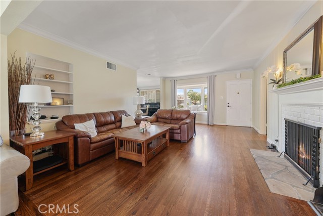 6026 N Del Loma Avenue, San Gabriel CA: https://media.crmls.org/medias/05c21fbd-6c8e-4a47-bfbb-8899f03f7055.jpg