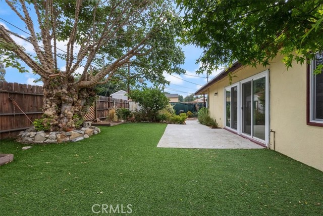 Detail Gallery Image 16 of 17 For 18027 Hemmingway St, Reseda,  CA 91335 - 3 Beds | 3 Baths