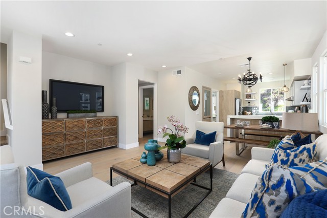 20 Spyglass Avenue, Phillips Ranch CA: https://media.crmls.org/medias/05c2f674-8a0c-45aa-b5c9-e066ce2d0461.jpg