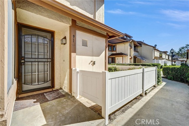 Detail Gallery Image 3 of 25 For 3110 Cochise Way #91,  Fullerton,  CA 92833 - 2 Beds | 2/1 Baths