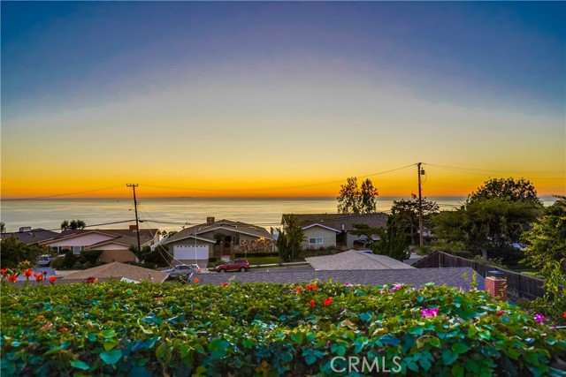 30735 Rue De La Pierre, Rancho Palos Verdes, California 90275, 4 Bedrooms Bedrooms, ,2 BathroomsBathrooms,Residential,Sold,Rue De La Pierre,SB23204057