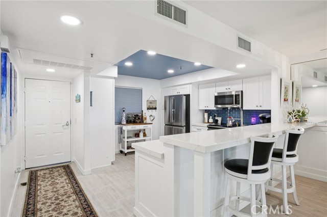 Detail Gallery Image 8 of 37 For 200 Pacific Coast #130,  Huntington Beach,  CA 92648 - 1 Beds | 1 Baths
