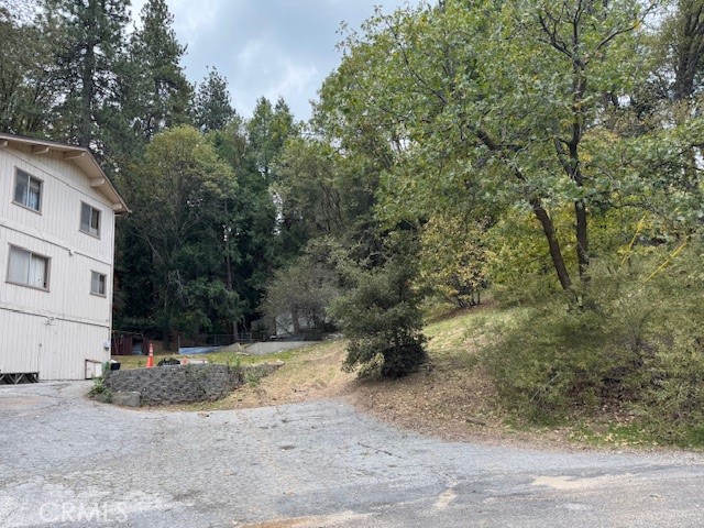 667 Pyramid, Crestline, CA 92325