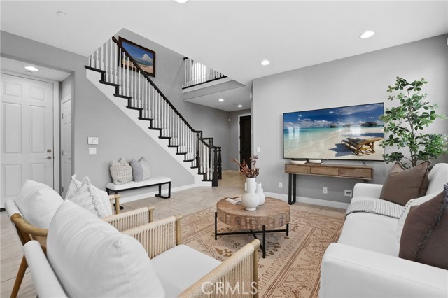 Front Image Thumbnail for CROC26078623