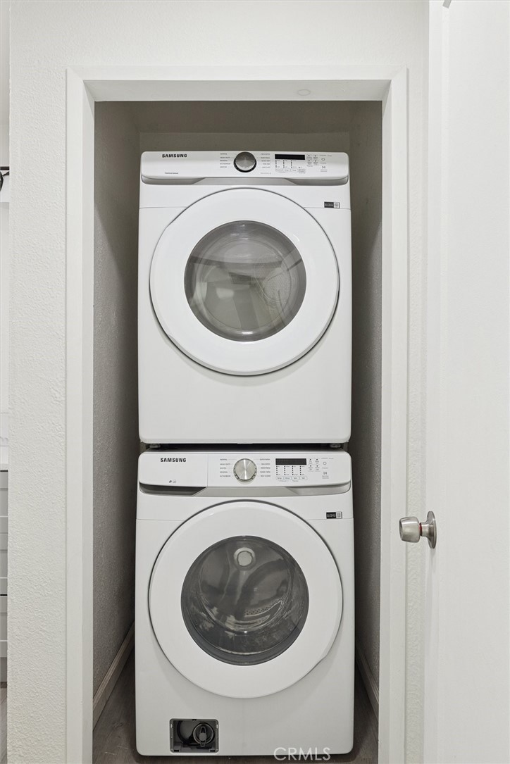 https://media.crmls.org/medias/05c83e45-4d8a-464e-85bc-3805525d3c53.jpg?preset=X-Large