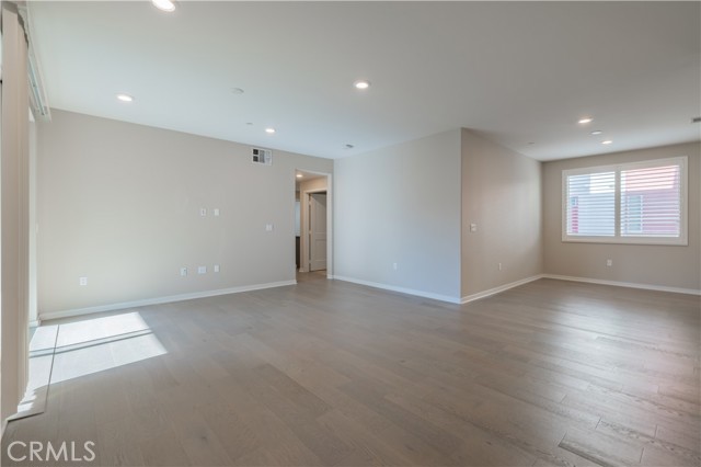 Detail Gallery Image 4 of 41 For 106 Tribeca, Irvine,  CA 92612 - 3 Beds | 2/1 Baths