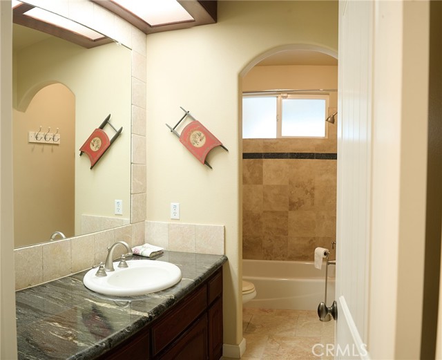 Detail Gallery Image 21 of 30 For 9740 Joshua St, Oak Hills,  CA 92344 - 4 Beds | 3 Baths