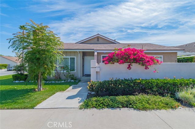 Detail Gallery Image 3 of 31 For 5 Deerwood W, Irvine,  CA 92604 - 3 Beds | 2 Baths