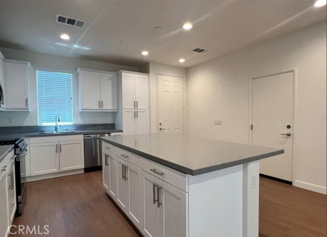 Front Image Thumbnail for CROC25275793