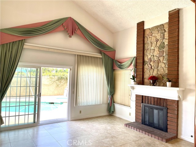 19657 Sequoia Avenue, Cerritos CA: https://media.crmls.org/medias/05ca79dd-a8dd-4486-b16b-73f087a70a71.jpg