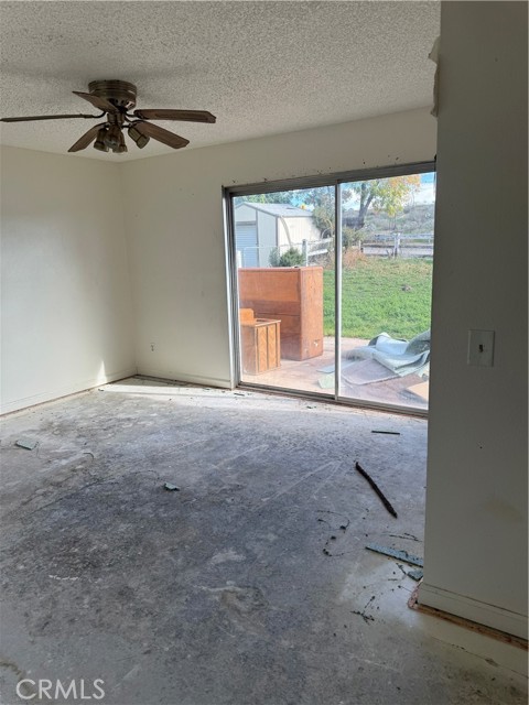 12490 Wolverine Circle, Moreno Valley CA: https://media.crmls.org/medias/05caa3a2-ccf6-4cdc-b2b5-de357fe4ecf9.jpg