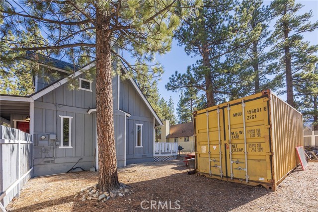301 Downey Drive, Big Bear City CA: https://media.crmls.org/medias/05cac8e0-fa44-4abf-8ebb-94ff6bcf2e37.jpg