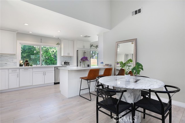 Detail Gallery Image 11 of 39 For 8429 Sale Ave, West Hills,  CA 91304 - 4 Beds | 2/1 Baths