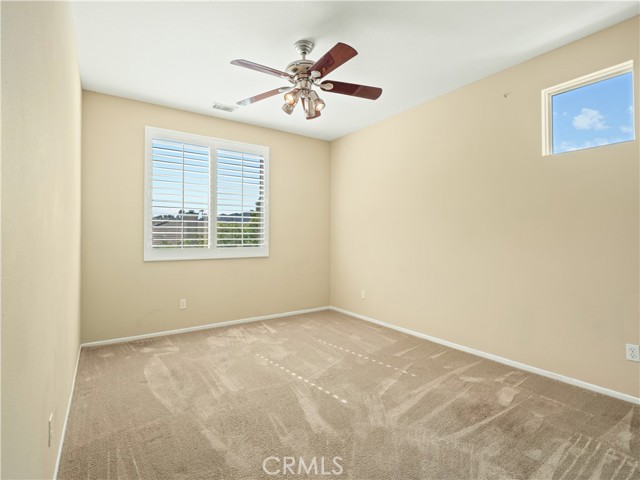 30375 June Rose Court, Castaic CA: https://media.crmls.org/medias/05cbe0ee-5c52-41fd-9f7b-5040ba60b889.jpg
