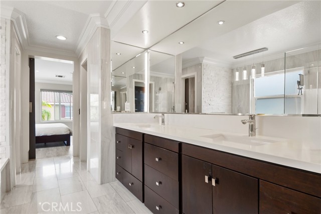 15 Medlar, Irvine CA: https://media.crmls.org/medias/05cbeb04-1780-4f9a-88f4-5ef4f0239ba8.jpg