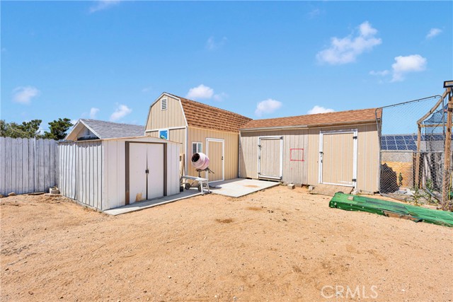 18064 Cajon Street, Hesperia CA: https://media.crmls.org/medias/05cc3dea-e998-461a-9b20-4bac547a43b9.jpg