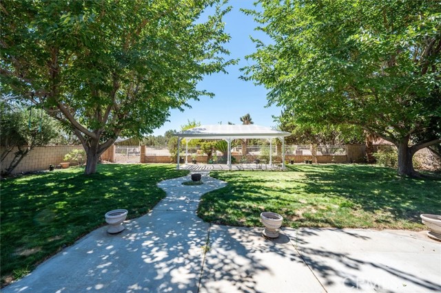 2056 W Avenue O, Palmdale CA: https://media.crmls.org/medias/05cc4f09-b648-4653-9432-ab90b1ac1b45.jpg