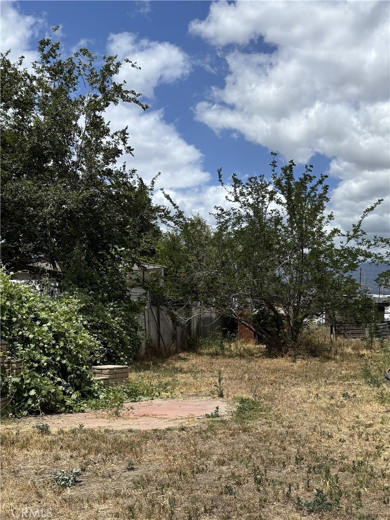 https://media.crmls.org/medias/05cc7b8b-67cb-4600-b8d6-66029d9a5aa7.jpg?preset=X-Large