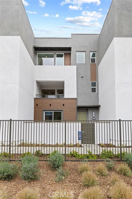 Details for 585 Lyon Street, Santa Ana, CA 92705