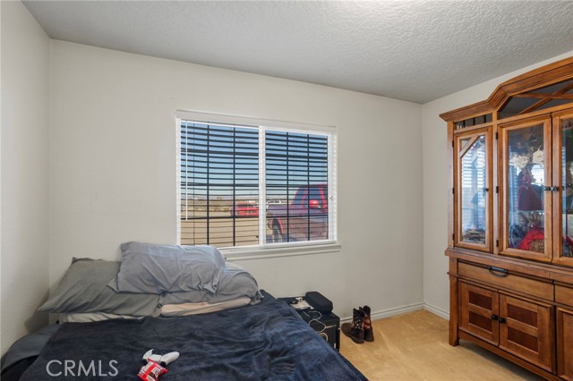 4265 Camellia, Phelan CA: https://media.crmls.org/medias/05cd4828-7c65-4991-80ab-54708ccd5cd6.jpg