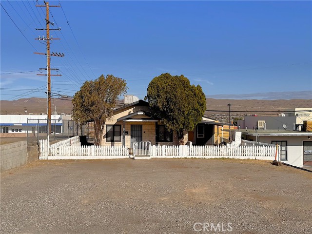 Detail Gallery Image 1 of 14 For 519 E Williams St, Barstow,  CA 92311 - 1 Beds | 1 Baths