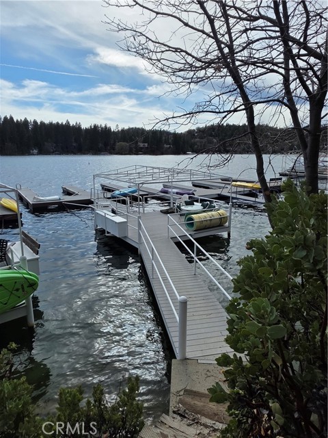 Detail Gallery Image 3 of 27 For 412 N 412 #a, Lake Arrowhead,  CA 92354 - 0 Beds | 0 Baths