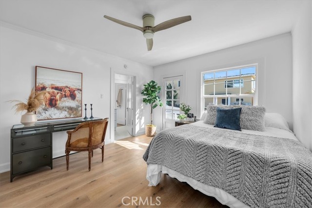1000 The Strand, Manhattan Beach CA: https://media.crmls.org/medias/05ceb6ef-045c-4ffc-b931-5bf7bd376e3e.jpg