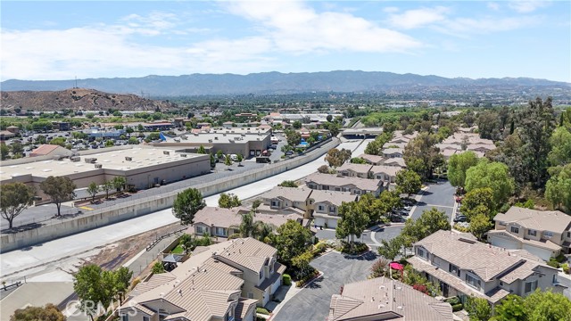 26502 Big Sur Drive, Valencia CA: https://media.crmls.org/medias/05cf2ba2-0ba9-48fc-93eb-3a578d2a1481.jpg