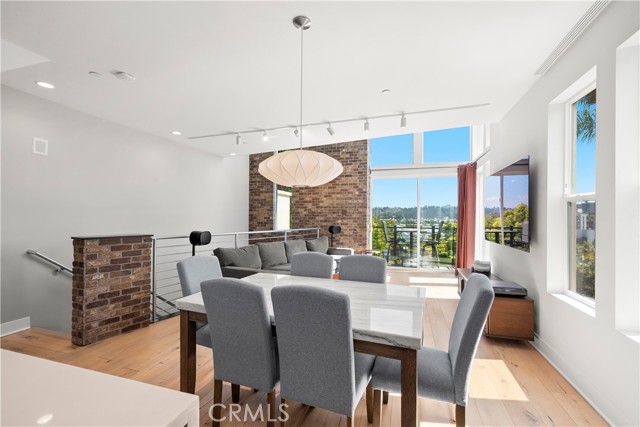 Detail Gallery Image 13 of 44 For 2470 via Alta, –,  CA 92108 - 2 Beds | 2/1 Baths