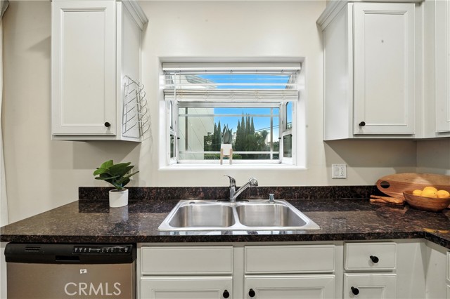 Detail Gallery Image 12 of 53 For 5805 Monterey Rd, Los Angeles,  CA 90042 - 3 Beds | 2/1 Baths