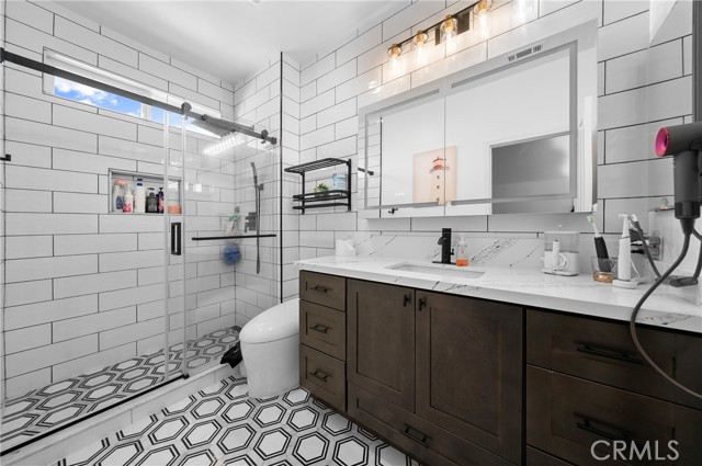 Detail Gallery Image 11 of 16 For 16270 Van Gogh Ct, Chino Hills,  CA 91709 - 4 Beds | 3 Baths