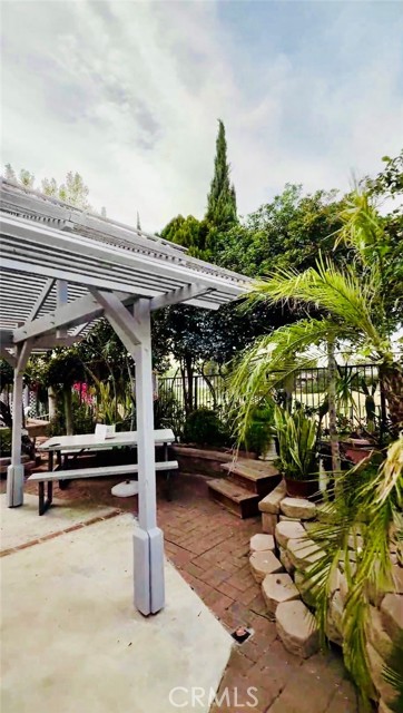 1455 Cresta, Corona CA: https://media.crmls.org/medias/05d00bd5-29ac-477a-9e95-89d93b80fb60.jpg