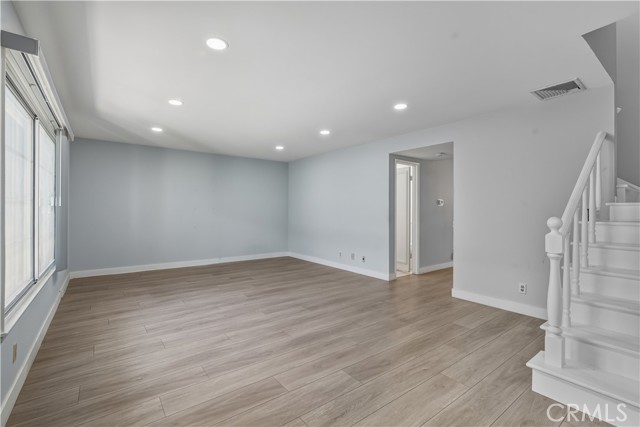 Detail Gallery Image 3 of 25 For 3500 W Manchester #450,  Inglewood,  CA 90305 - 3 Beds | 2 Baths