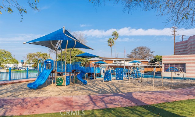8710 Belford Avenue, Los Angeles CA: https://media.crmls.org/medias/05d21661-1d35-4933-9659-63e718296174.jpg